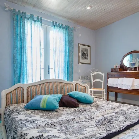 Du Levant Au Couchant - 2 Mitoyens A - Piscine - Jardin - 5 - 12 Personnes - 5 Minutes Du Village Medieval *