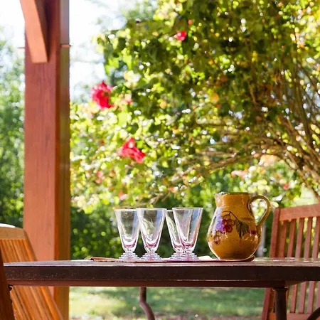Casa de Férias Au Couchant à - Piscine - Jardin - 3 - 8 Personnes - 5 Minutes Du Village Médiéval