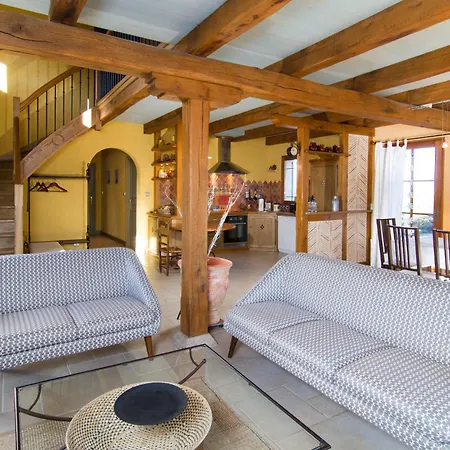 Casa de Férias Au Couchant à - Piscine - Jardin - 3 - 8 Personnes - 5 Minutes Du Village Médiéval