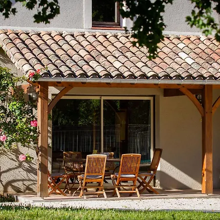 Au Couchant à - Piscine - Jardin - 3 - 8 Personnes - 5 Minutes Du Village Médiéval *