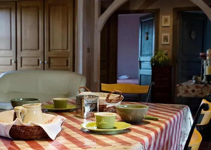 Du Levant Au Couchant - 2 Mitoyens à - Piscine - Jardin - 5 - 12 Personnes - 5 Minutes Du Village Médiéval Hébergement de vacances Caylus