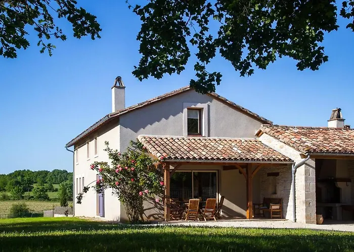 Hébergement de vacances Du Levant Au Couchant - 2 Mitoyens à - Piscine - Jardin - 5 - 12 Personnes - 5 Minutes Du Village Médiéval *