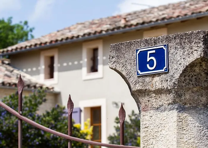 Hébergement de vacances Du Levant Au Couchant - 2 Mitoyens à - Piscine - Jardin - 5 - 12 Personnes - 5 Minutes Du Village Médiéval Caylus